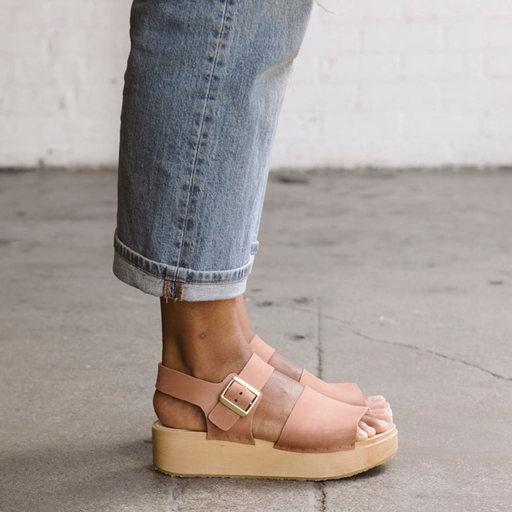 BRYR Ursi Platform Sandals in Clay with Gold Buckle size 9